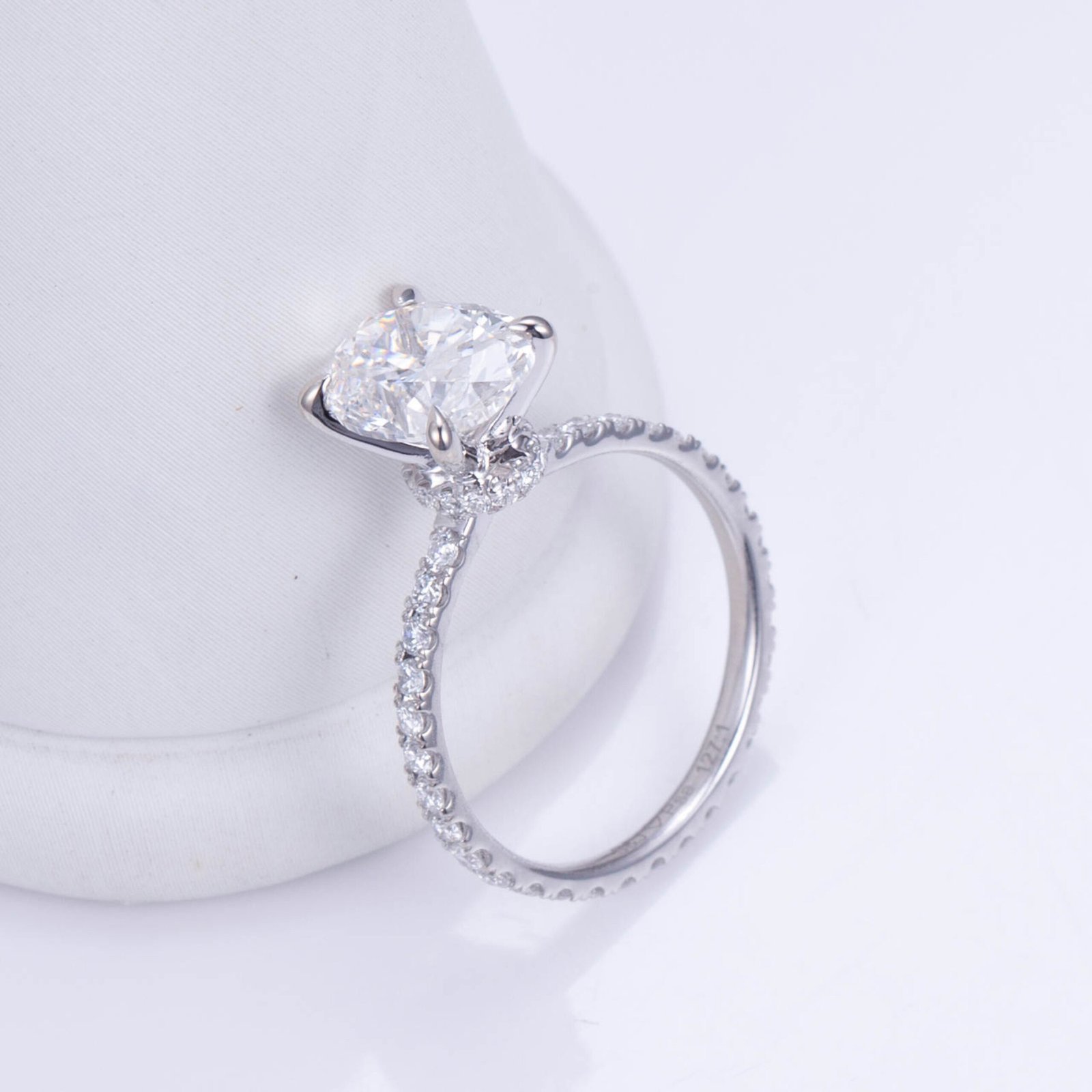 2ct Oval Lab Diamond Engagement Ring Side Up View - Custom Lab Diamond Engagement Rings Conception Bay South Newfoundland and Labrador - Conception Bay South's BEST LAB ENGAGEMENT JEWELERS