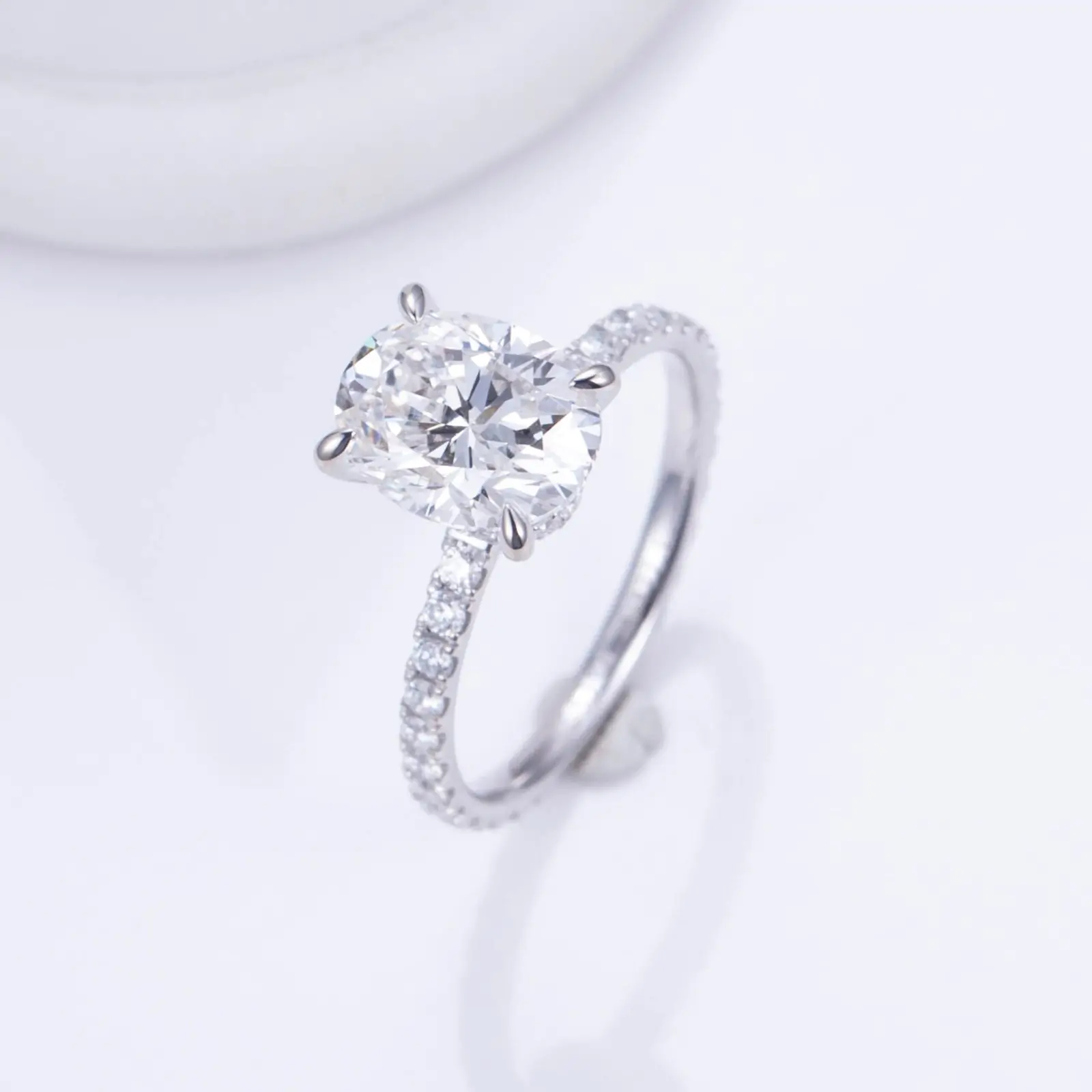 2ct Oval Lab Diamond Engagement Ring Front View - Custom Lab Diamond Engagement Rings Stratford Ontario - Stratford's BEST LAB ENGAGEMENT JEWELERS